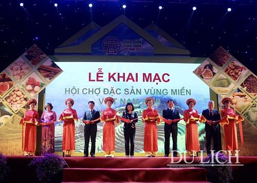 Lễ cắt băng khai mạc Hội chợ Đặc sản vùng miền Việt Nam năm 2019